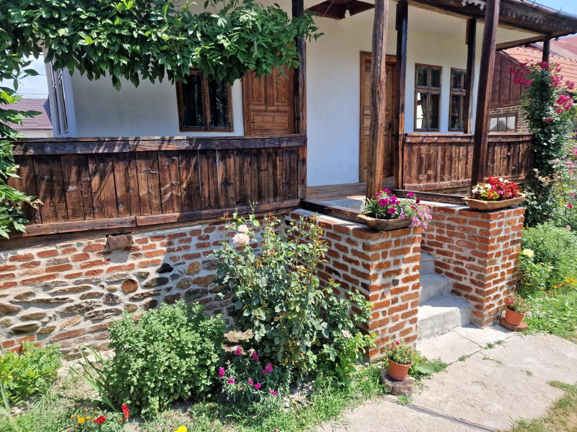 Old Court Villa Curtea de Argeş Eksteriør billede